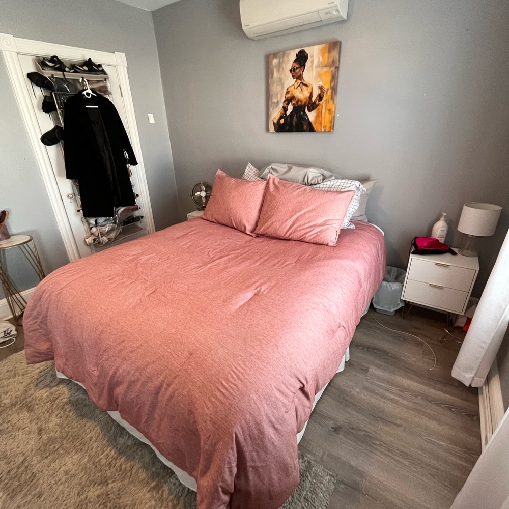 Luxurious Pink Comforter Set